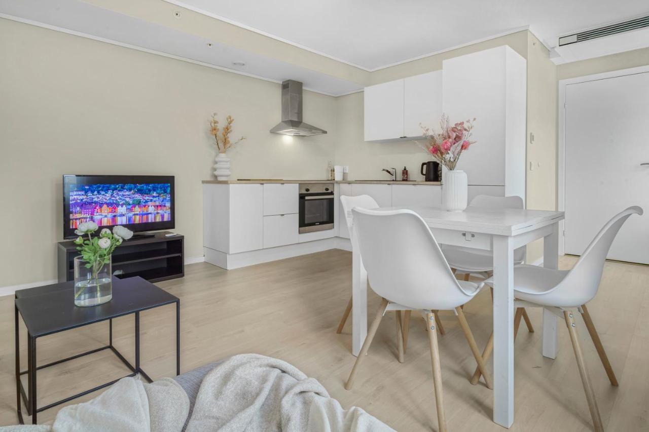 Contemporary City-Apartement With Views Of The Dock! Bergen Eksteriør billede